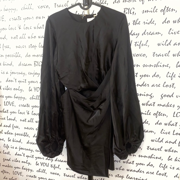 SIGNIFICANT OTHER LONG-SLEEVE CUTOUT MINI DRESS - Picture 5 of 11